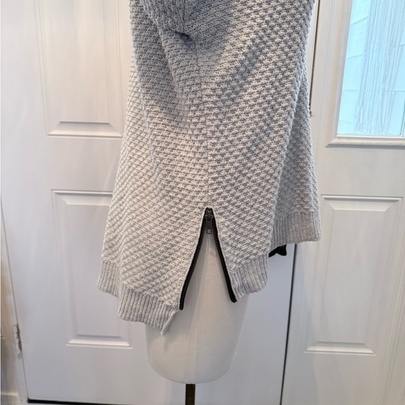 Women's Gray Madewell Sweater - Picture 3 of 5